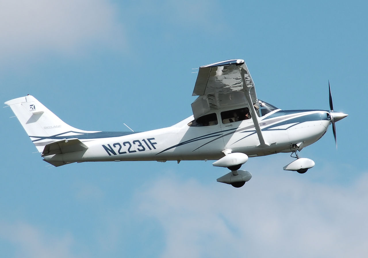 Cessna 182t skylane